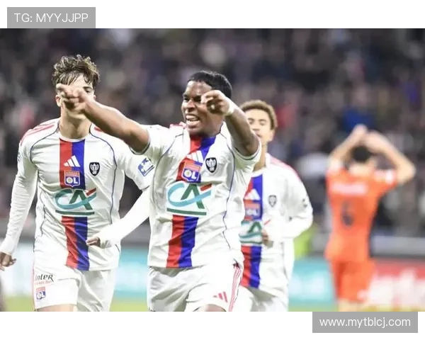 巴萨放弃施洛特贝克锁定巴斯托尼